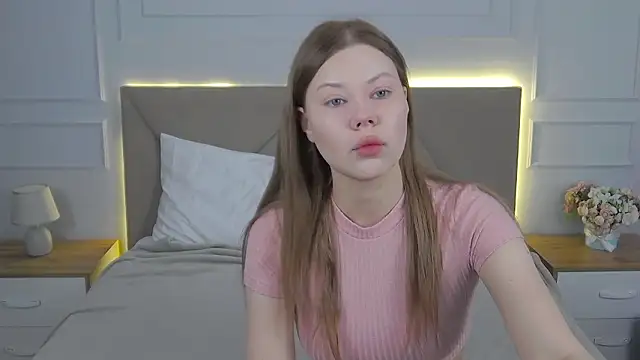 Snapshot of Sophie_Rays chatting on March 22, 2026, 4:05 am Sophie Rays online show from March 22, 2026, 4:05 am