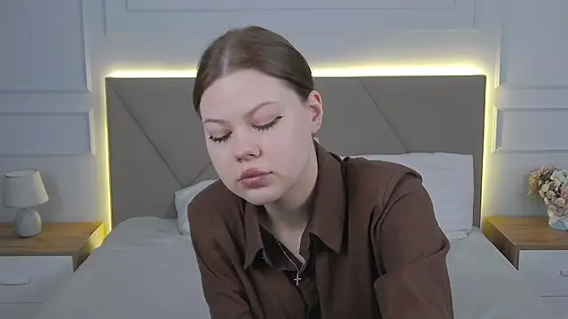 Snapshot of Sophie_Rays chatting on March 12, 2026, 1:48 pm Sophie Rays online show from March 12, 2026, 1:48 pm