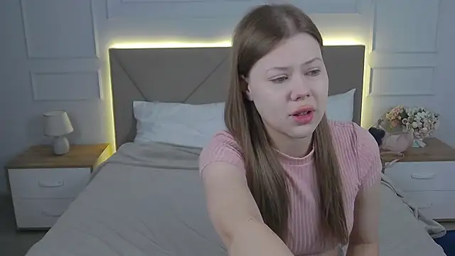 Snapshot of Sophie_Rays chatting on March 27, 2026, 3:59 am Sophie Rays online show from March 27, 2026, 3:59 am