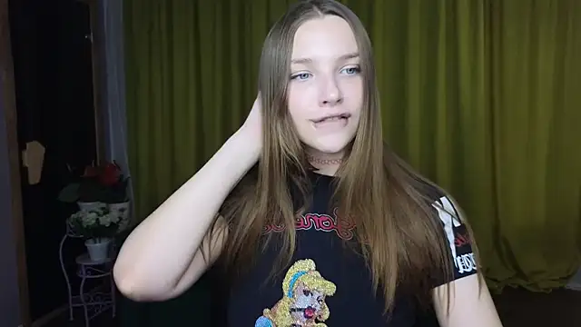 Snapshot of DariaAngels chatting on April 7, 2026, 11:34 am DariaAngels online show from April 7, 2026, 11:34 am