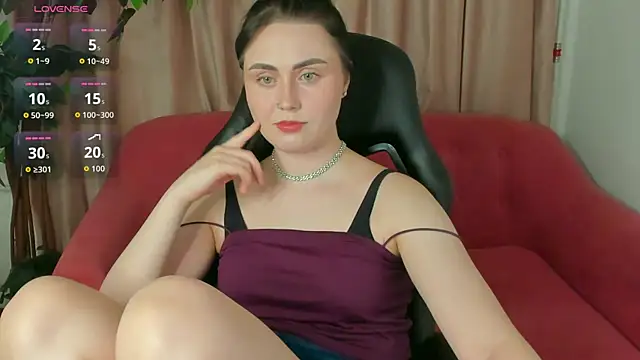 NoraLumi online show from May 18, 2026, 1:05 pm