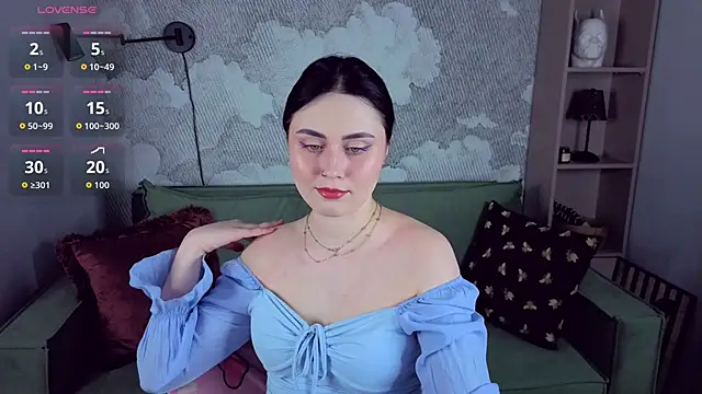 NoraLumi online show from April 11, 2026, 8:45 pm