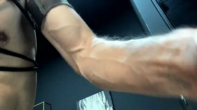 Snapshot of Jorge_Perezz chatting on April 1, 2026, 1:01 pm Jorge Perezz online show from April 1, 2026, 1:01 pm