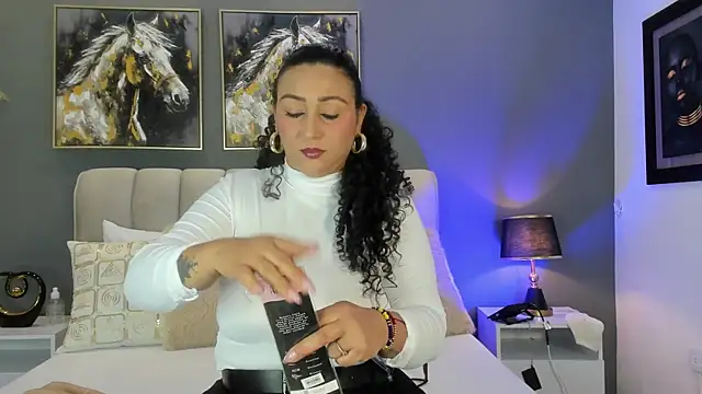 Snapshot of VaniaRouse chatting on March 30, 2026, 2:40 pm VaniaRouse online show from March 30, 2026, 2:40 pm