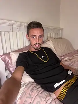 MeJross online show from April 2, 2026, 9:43 pm