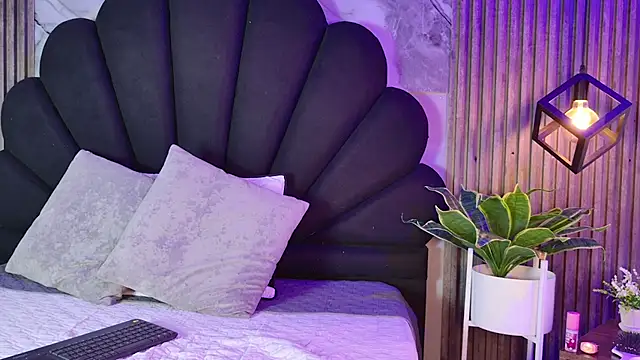 Snapshot of _charlotte_quee_ chatting on April 2, 2026, 1:07 pm charlotte quee online show from April 2, 2026, 1:07 pm