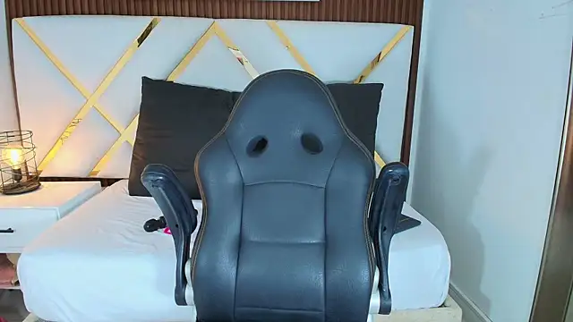 Snapshot of Sluttyysucker_ chatting on March 24, 2026, 12:16 pm Sluttyysucker online show from March 24, 2026, 12:16 pm