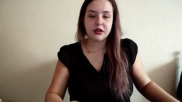 LolaSeduce online show from April 15, 2026, 8:20 am