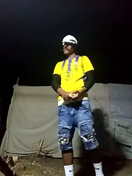 spittingpig1 online show from April 25, 2026, 2:36 am