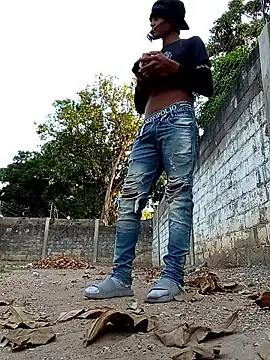 spittingpig1 online show from March 23, 2026, 11:32 am