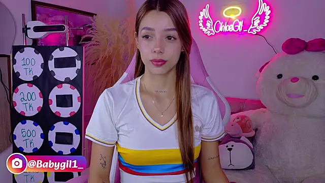 Snapshot of ChloeGil chatting on June 1, 2026, 10:48 am ChloeGil online show from June 1, 2026, 10:48 am