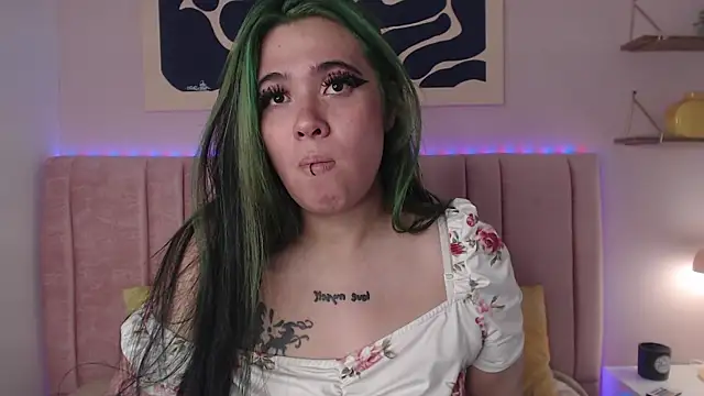 Liliith Zeniith online show from March 28, 2026, 8:10 pm