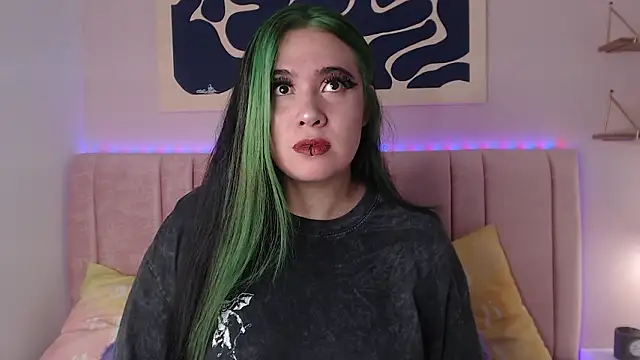 Liliith Zeniith online show from March 26, 2026, 7:45 pm