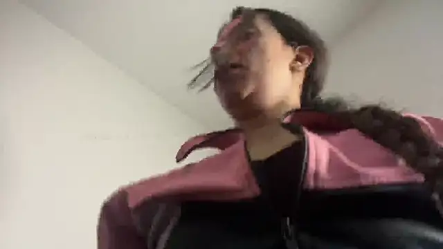 ItsAmara online show from April 16, 2026, 1:34 pm