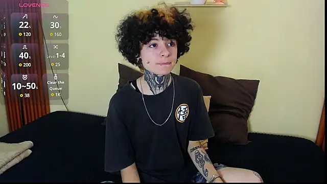 JuneBlake  online show from March 14, 2026, 7:42 pm