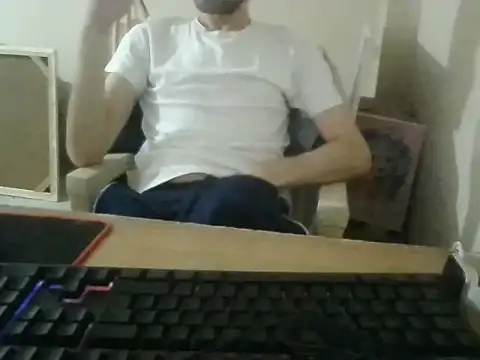 Bigfeet47dikcis17 online show from March 13, 2026, 12:59 am