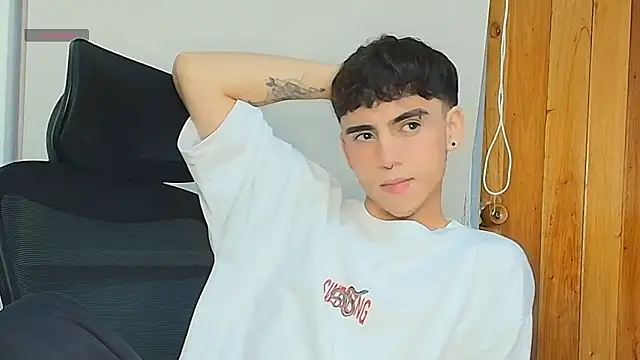 Snapshot of Brax_Valencia chatting on April 16, 2026, 12:39 pm Brax Valencia online show from April 16, 2026, 12:39 pm