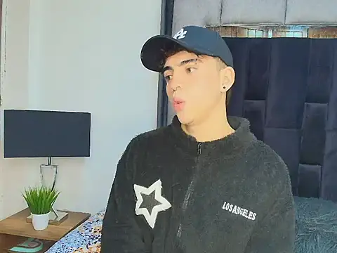 Snapshot of Brax_Valencia chatting on March 27, 2026, 3:35 pm Brax Valencia online show from March 27, 2026, 3:35 pm