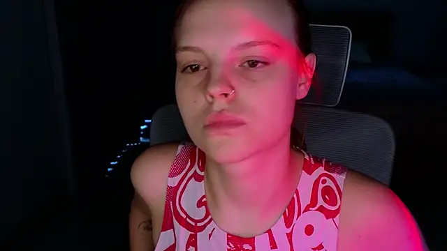 mollybossy online show from April 3, 2026, 12:06 am