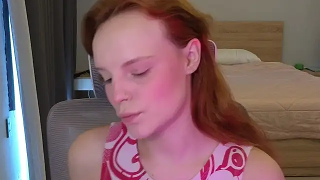 mollybossy online show from April 15, 2026, 7:14 am