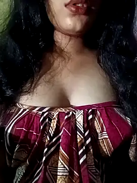 tina2005 online show from March 31, 2026, 8:11 pm