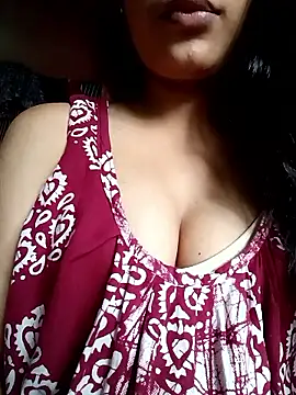 tina2005 online show from March 25, 2026, 2:23 am