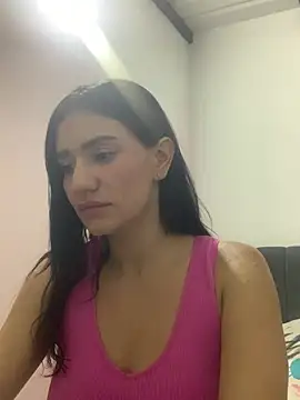 Sabrinamos online show from April 4, 2026, 8:43 am