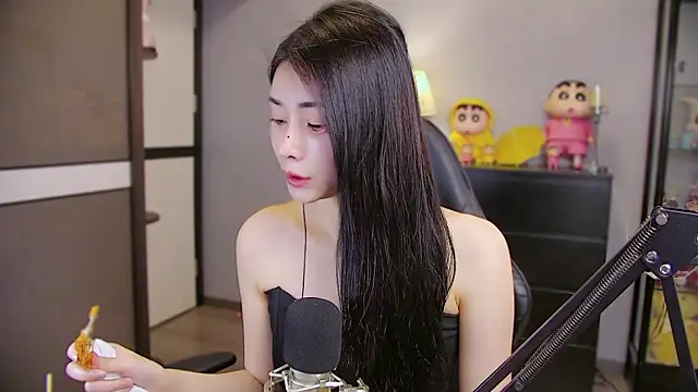 XiaoYuBao- online show from May 12, 2026, 5:52 pm