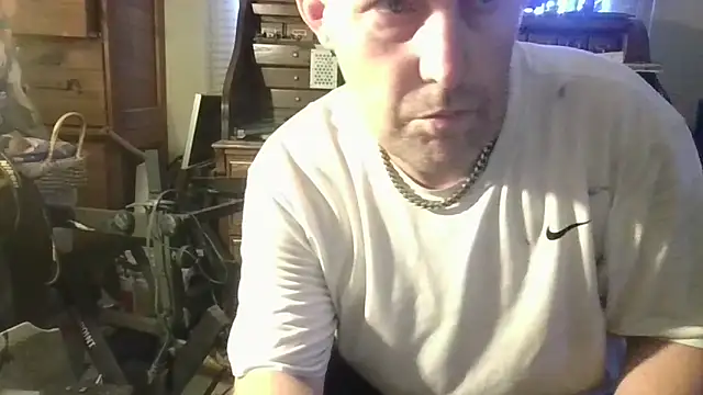 strokingjoe14585 online show from May 26, 2026, 11:25 pm
