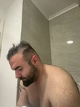 Snapshot of bigmillz32 chatting on April 2, 2026, 11:33 pm bigmillz32 online show from April 2, 2026, 11:33 pm