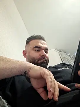 Snapshot of bigmillz32 chatting on March 25, 2026, 1:21 pm bigmillz32 online show from March 25, 2026, 1:21 pm