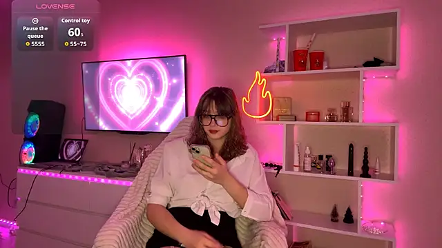 Olivia 132 online show from April 11, 2026, 1:48 pm