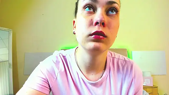 Snapshot of MelanieCuty chatting on May 30, 2026, 5:36 am MelanieCuty online show from May 30, 2026, 5:36 am