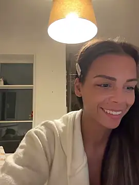 SweetLillySugar online show from April 10, 2026, 9:44 pm