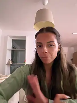 SweetLillySugar online show from April 1, 2026, 9:12 pm