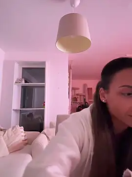 SweetLillySugar online show from April 16, 2026, 10:01 pm