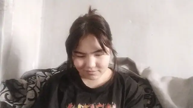 Snapshot of CuteAngell chatting on April 11, 2026, 7:45 am CuteAngell online show from April 11, 2026, 7:45 am