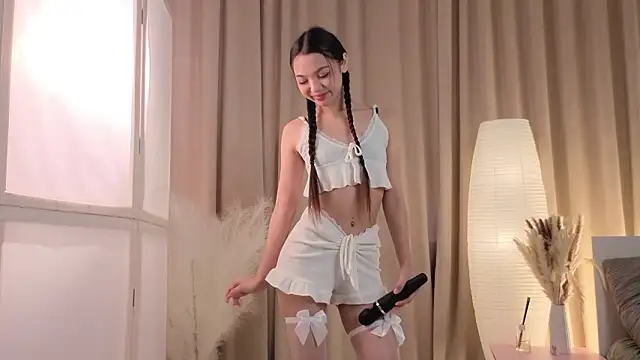 Milisaaaaa online show from March 19, 2026, 10:04 am