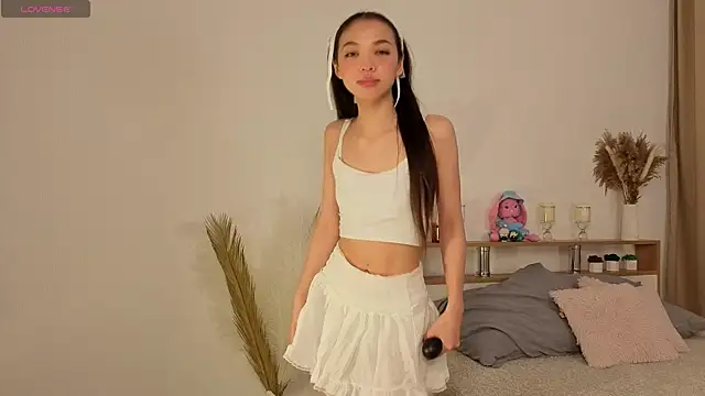 Snapshot of Milisaaaaa chatting on May 10, 2026, 9:24 am Milisaaaaa online show from May 10, 2026, 9:24 am
