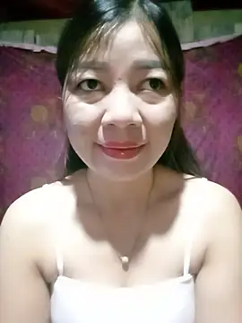 Yiyi102300 online show from July 16, 2026, 10:51 pm