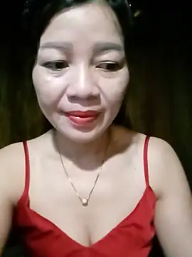 Yiyi102300 online show from June 19, 2026, 11:53 pm