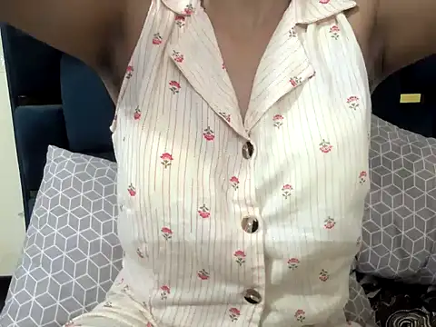 Aradya  online show from April 16, 2026, 7:25 pm