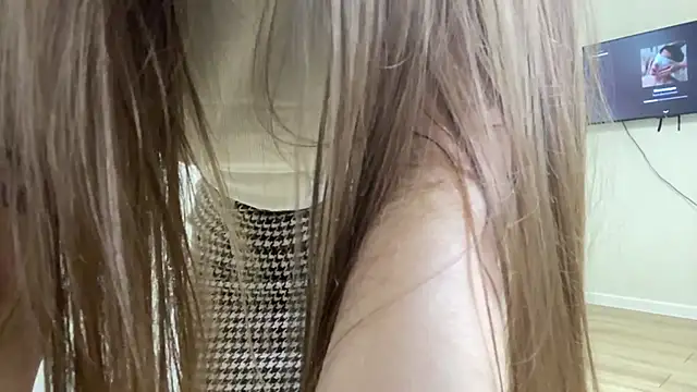 Snapshot of Liabae chatting on April 8, 2026, 3:57 pm Liabae online show from April 8, 2026, 3:57 pm