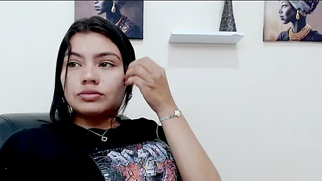 Snapshot of hotlatinaluna23 chatting on April 20, 2026, 1:45 pm hotlatinaluna23 online show from April 20, 2026, 1:45 pm