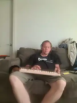 Snapshot of yourMasterisBored chatting on May 18, 2026, 2:11 pm yourMasterisBored online show from May 18, 2026, 2:11 pm