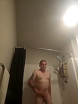 Snapshot of yourMasterisBored chatting on April 27, 2026, 12:58 pm yourMasterisBored online show from April 27, 2026, 12:58 pm