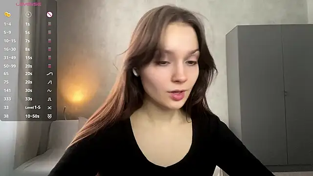 Rose Nora online show from April 11, 2026, 2:08 am