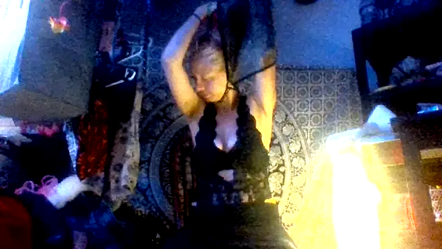 Snapshot of Ambionce chatting on May 28, 2026, 3:25 am Ambionce online show from May 28, 2026, 3:25 am