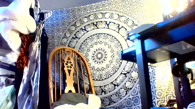 Snapshot of Ambionce chatting on May 18, 2026, 4:56 pm Ambionce online show from May 18, 2026, 4:56 pm