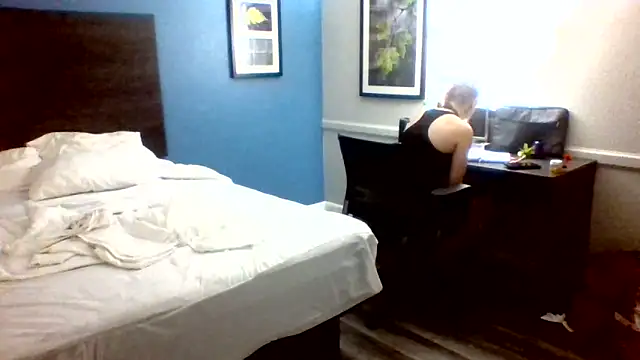 Snapshot of Ambionce chatting on April 20, 2026, 7:26 pm Ambionce online show from April 20, 2026, 7:26 pm